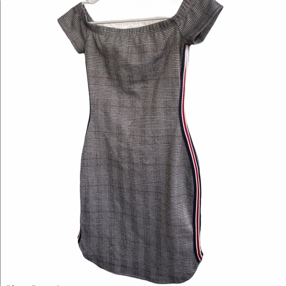 Off Shoulder Bodycon - Picture 2 of 4